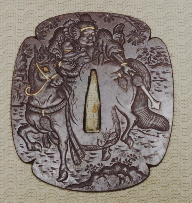 趙雲子竜図の鉄鍔・・・・
時代は若そうですが、好きな大鍔です。・・・（　＾ω＾）・・・

An iron fi ...