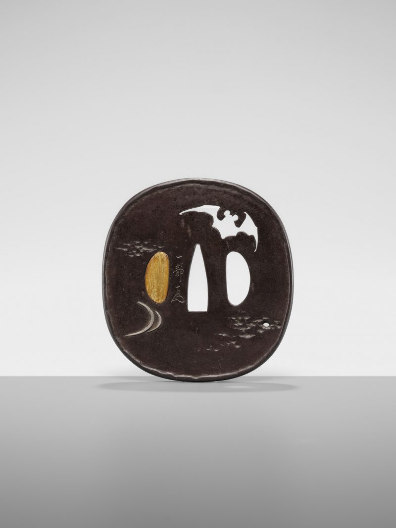 By Morita Issei, signed Issei and kakihan
Japan, c. 1930

Of nadekakugata form, with two kozuka  ...