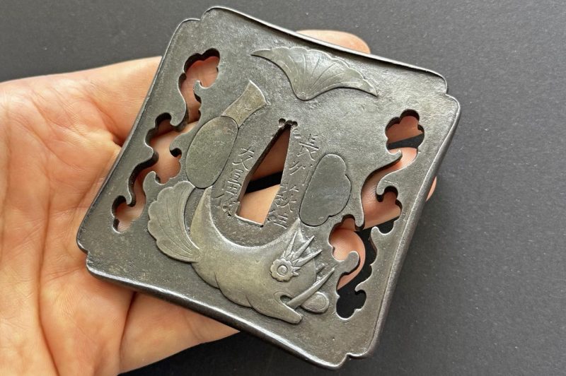 A truly incredible masterpiece signed “Chōshū Hagi-jū Tomotomi saku”. Not your regular piece tha ...