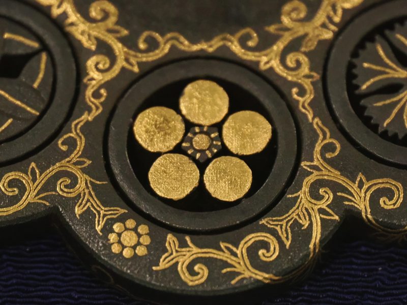Bukan shukashi zōgan daishō tsuba (武鑑透象嵌大小鍔). This is the only one contemporary work amo ...