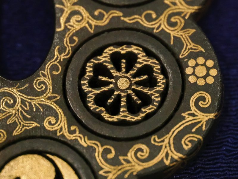 Bukan shukashi zōgan daishō tsuba (武鑑透象嵌大小鍔). This is the only one contemporary work amo ...